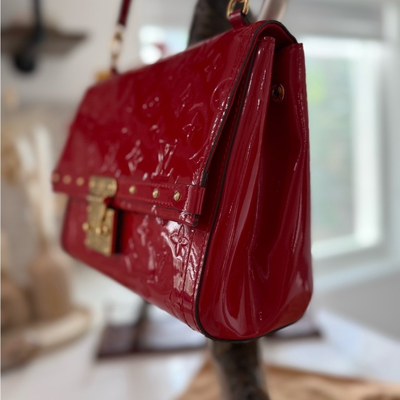 Louis Vuitton Venice Shoulder Bag Monogram Vernis: RED ♥️ - Picture 3 of 17